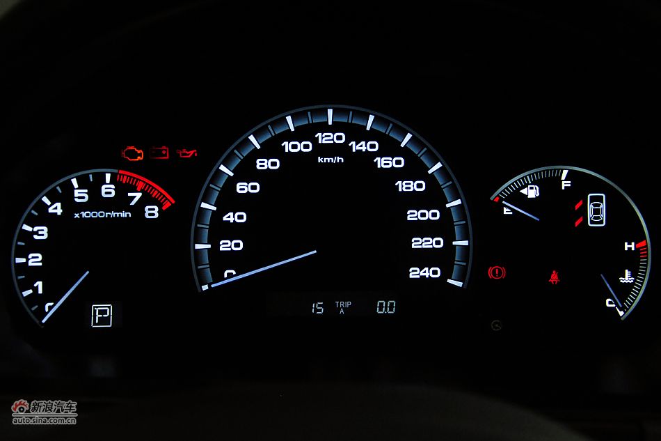 2011款比亚迪M6高清到店实拍