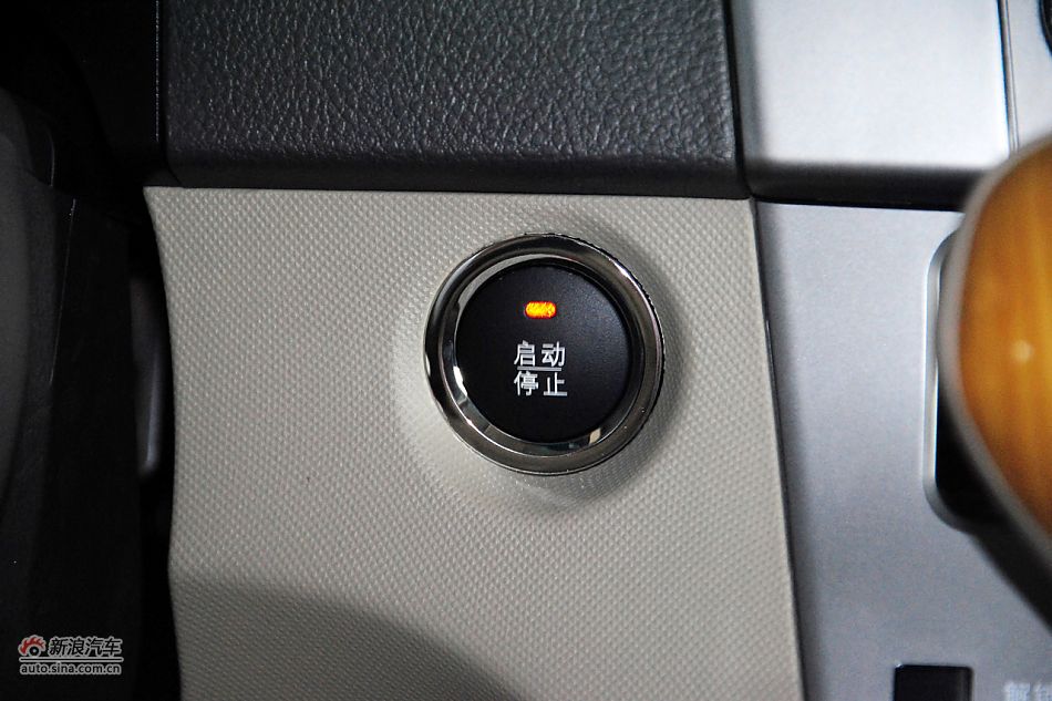 2011款比亚迪M6高清到店实拍