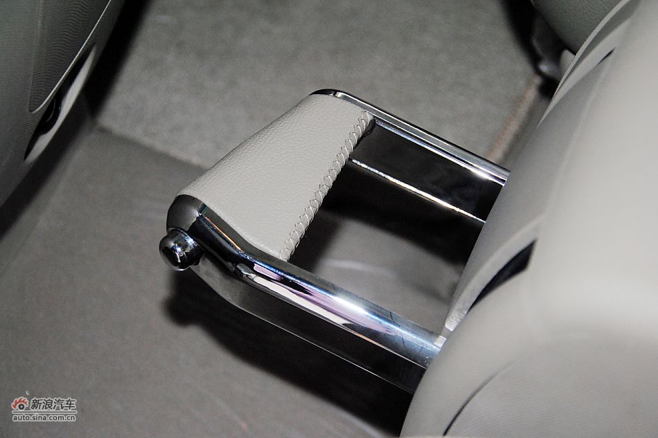 2011款比亚迪M6高清到店实拍