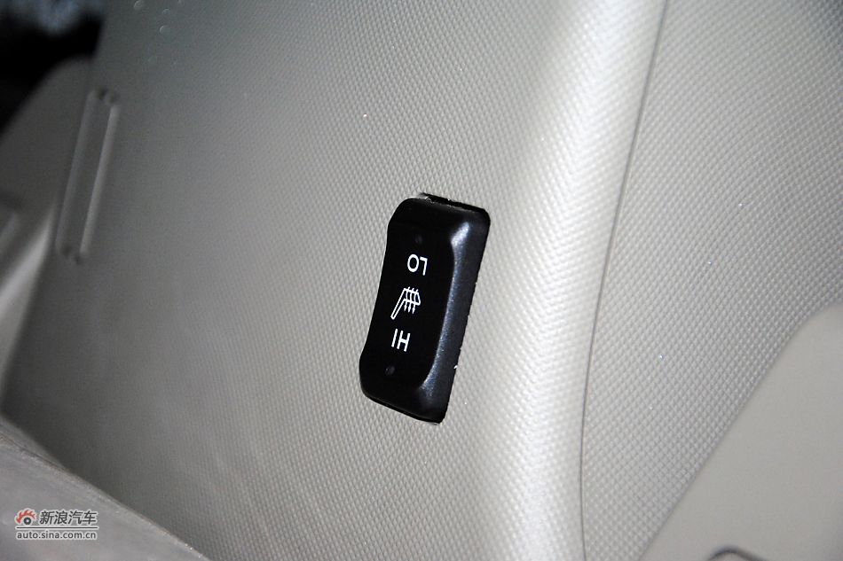 2011款比亚迪M6高清到店实拍