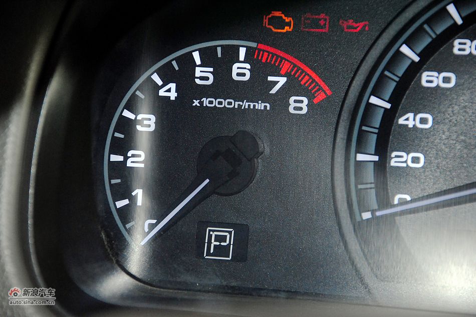 2011款比亚迪M6高清到店实拍