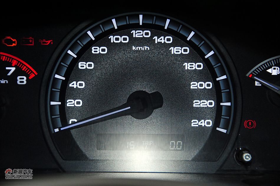 2011款比亚迪M6高清到店实拍