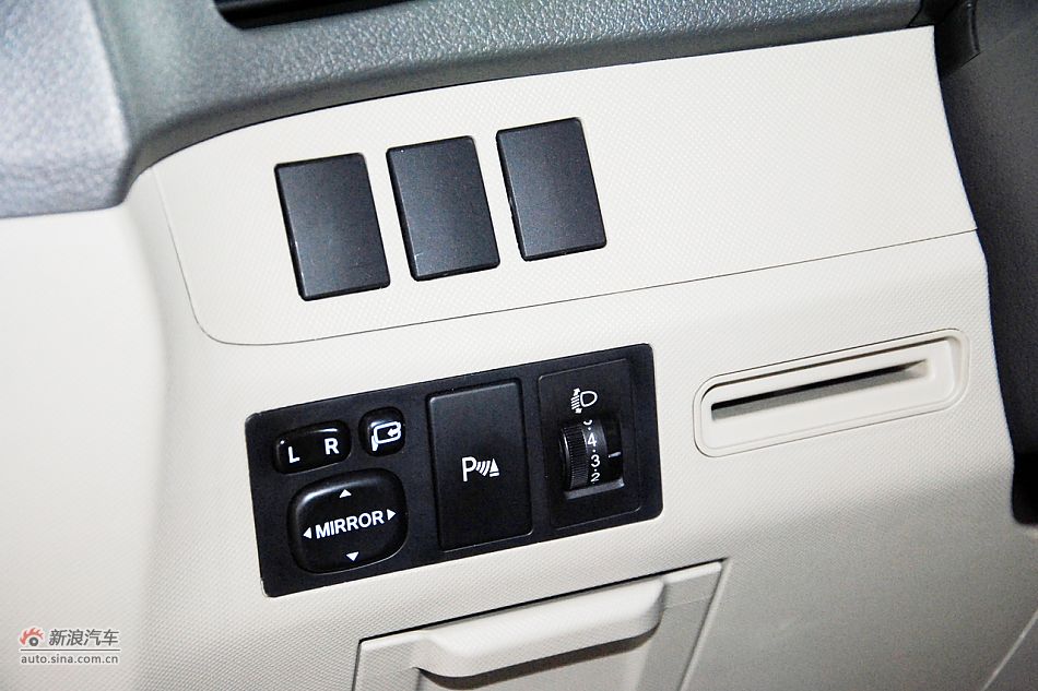 2011款比亚迪M6高清到店实拍