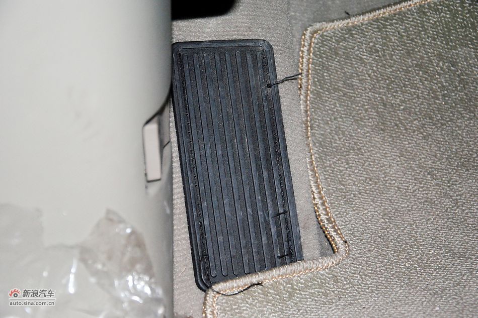 2011款比亚迪M6高清到店实拍