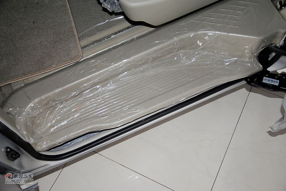 2011款比亚迪M6高清到店实拍