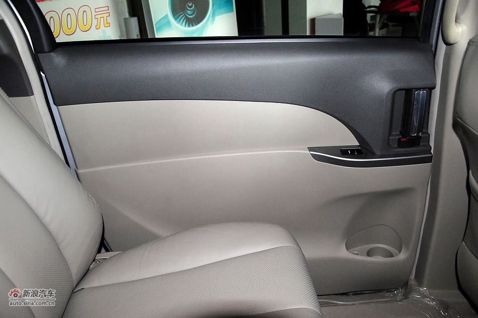 2011款比亚迪M6高清到店实拍