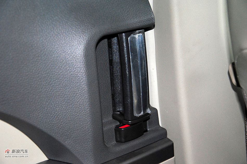 2011款比亚迪M6高清到店实拍
