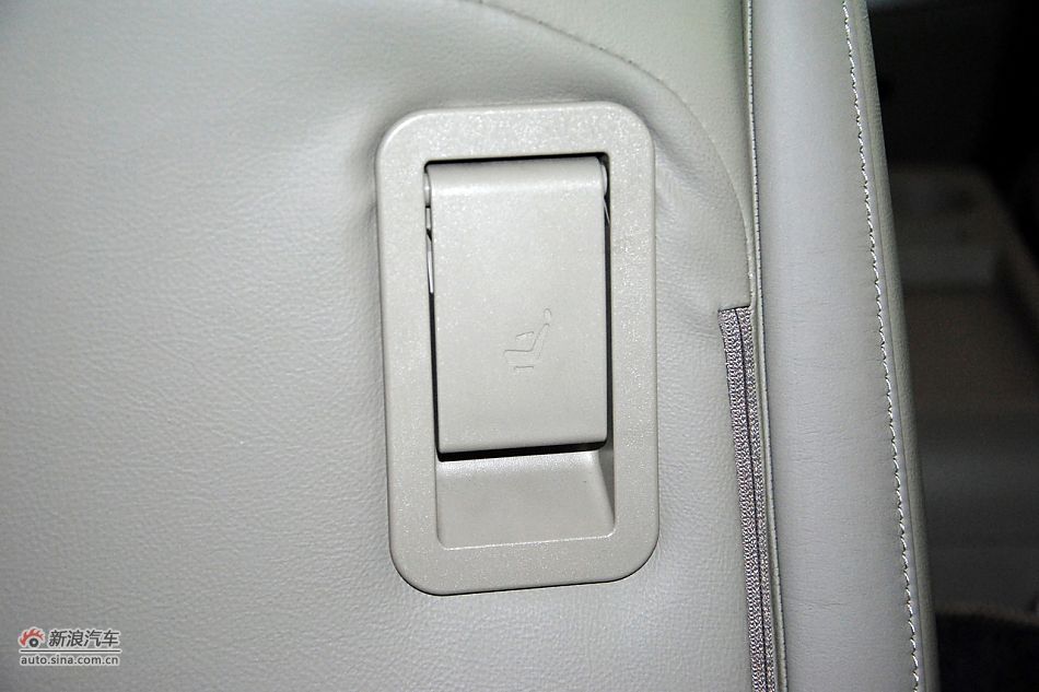 2011款比亚迪M6高清到店实拍