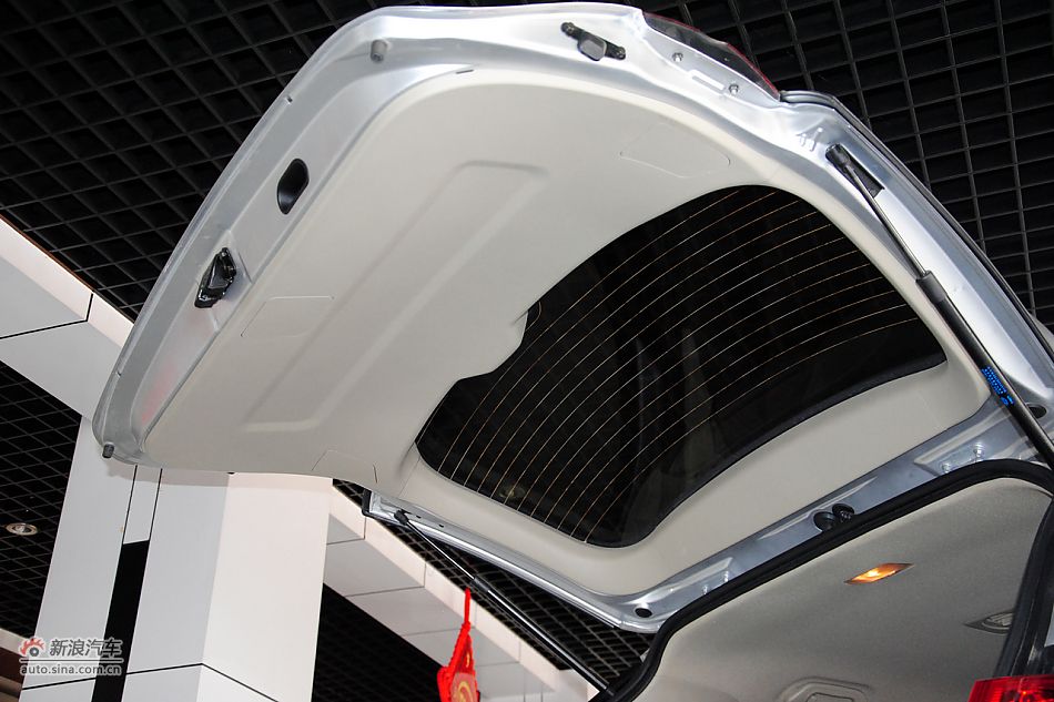 2011款比亚迪M6高清到店实拍