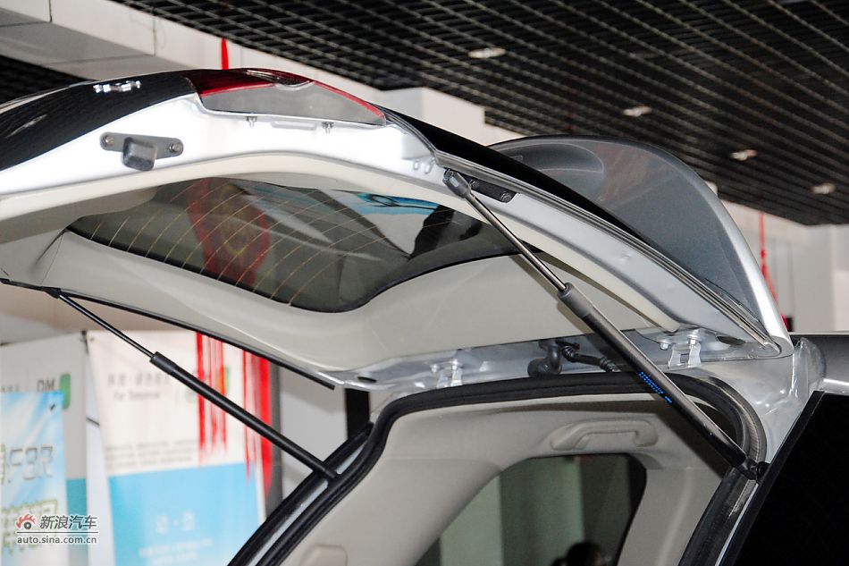 2011款比亚迪M6高清到店实拍