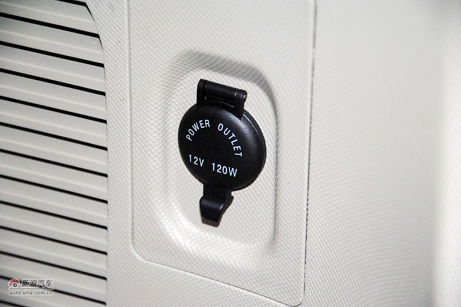 2011款比亚迪M6高清到店实拍