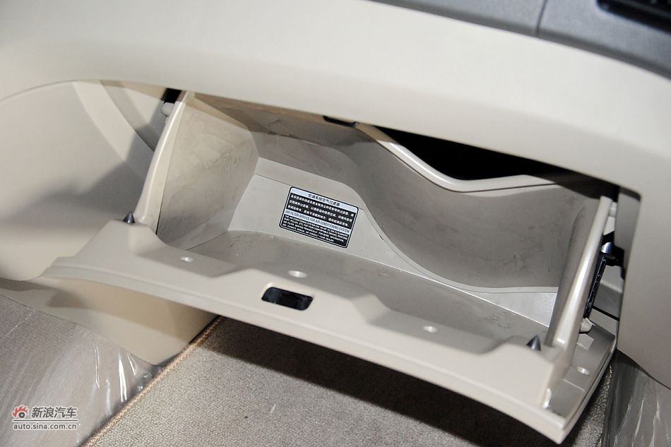 2011款比亚迪M6高清到店实拍