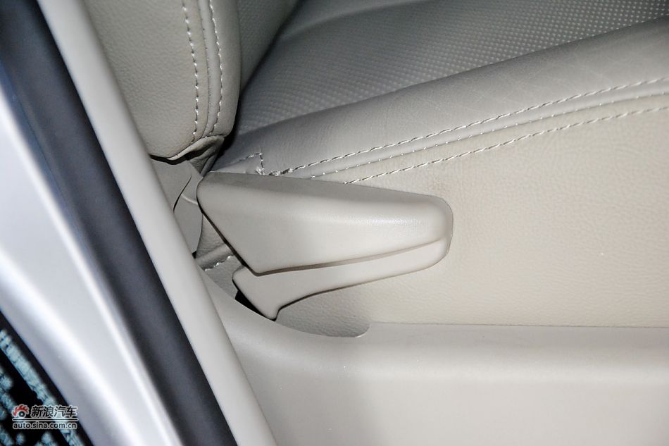 2011款比亚迪M6高清到店实拍