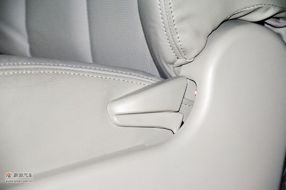 2011款比亚迪M6高清到店实拍