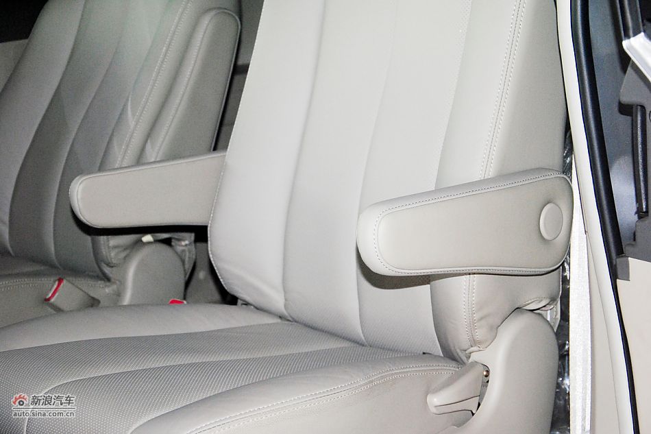 2011款比亚迪M6高清到店实拍