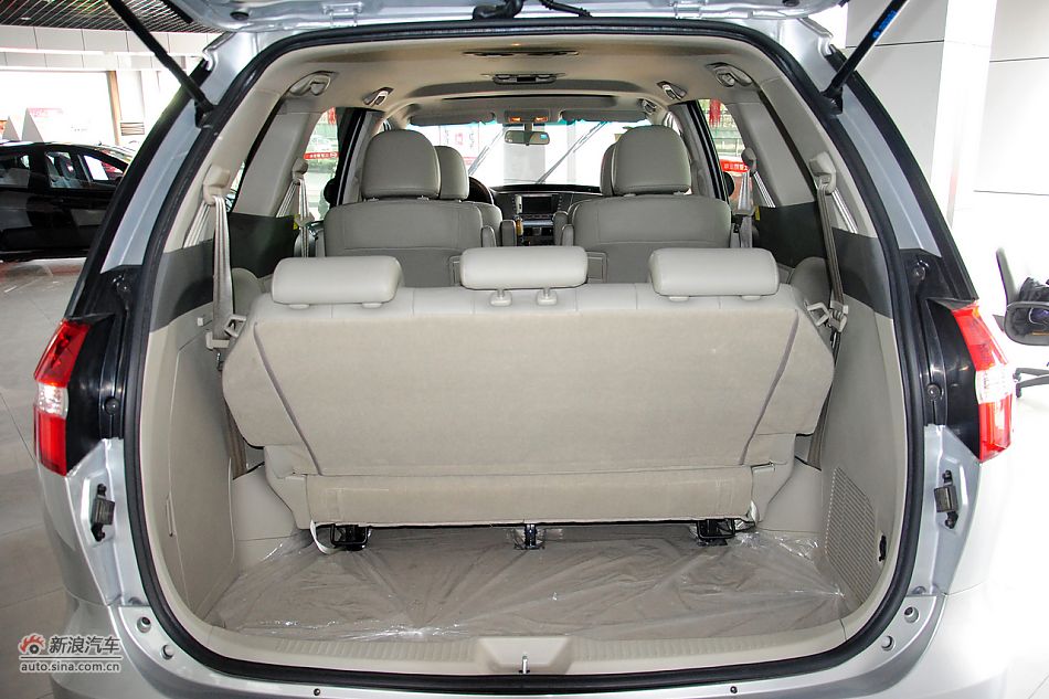 2011款比亚迪M6高清到店实拍