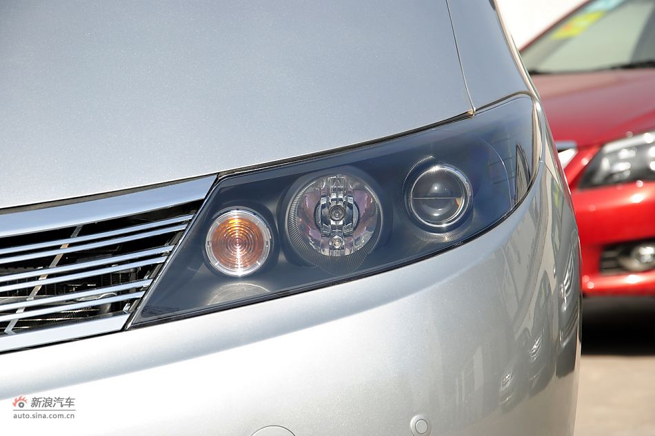 2011款比亚迪M6高清到店实拍