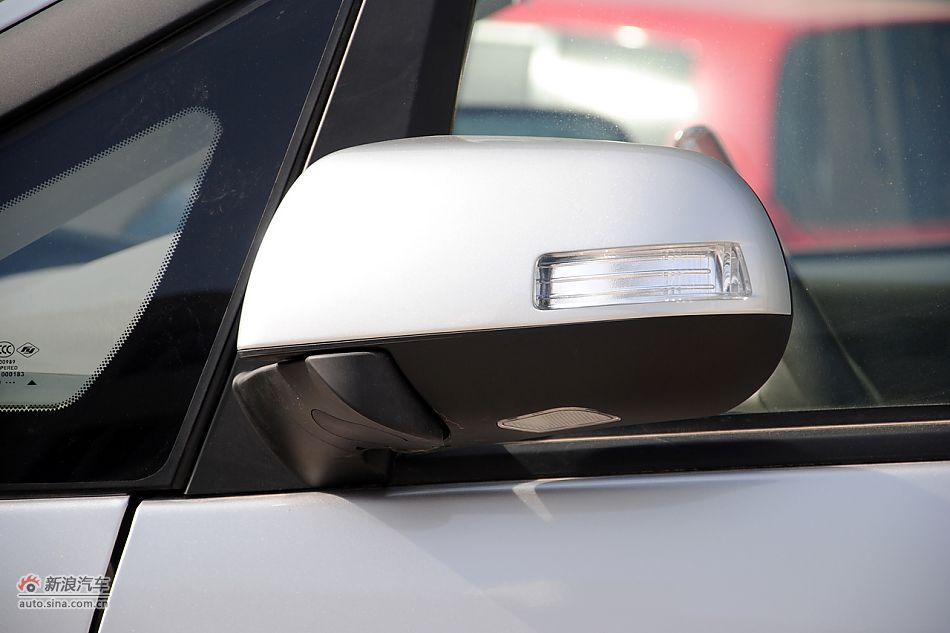 2011款比亚迪M6高清到店实拍