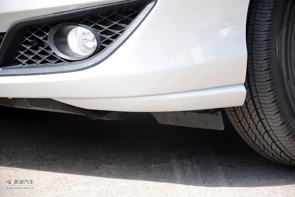 2011款比亚迪M6高清到店实拍