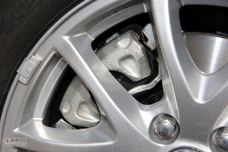 2011款比亚迪M6高清到店实拍