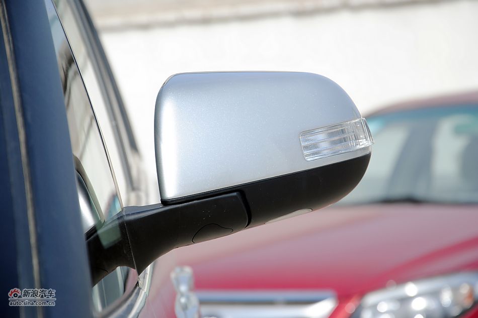 2011款比亚迪M6高清到店实拍