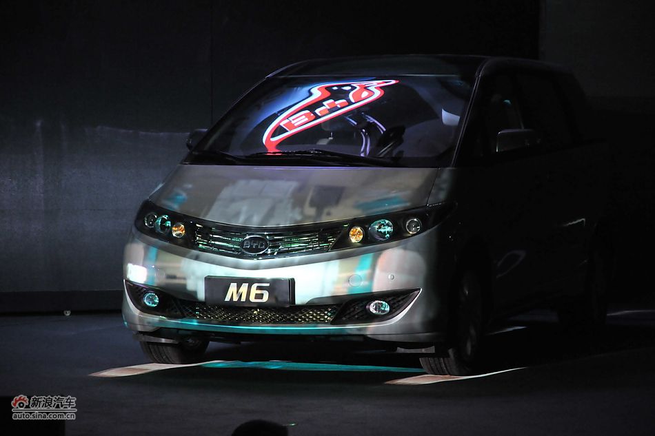 比亚迪M6