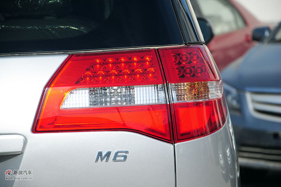 2011款比亚迪M6高清到店实拍