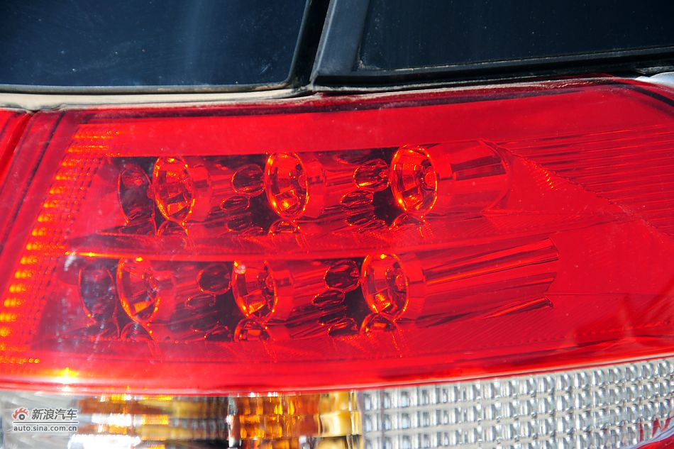 2011款比亚迪M6高清到店实拍