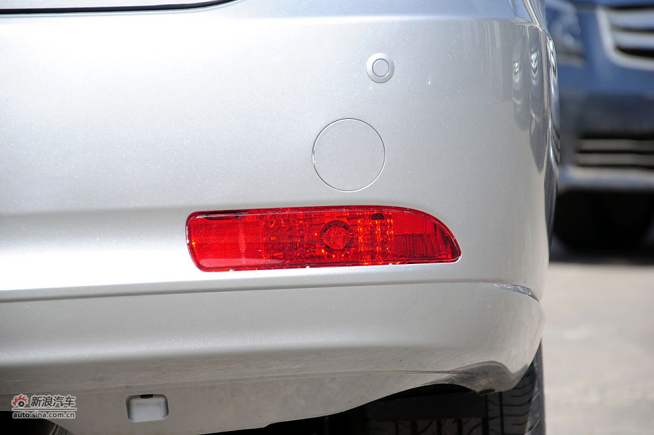 2011款比亚迪M6高清到店实拍