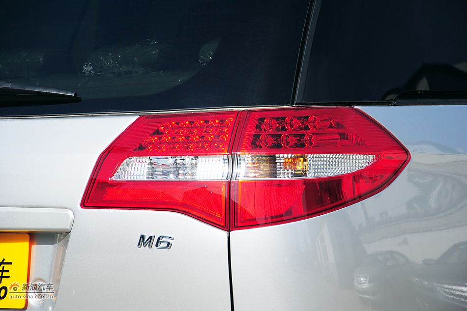 2011款比亚迪M6高清到店实拍