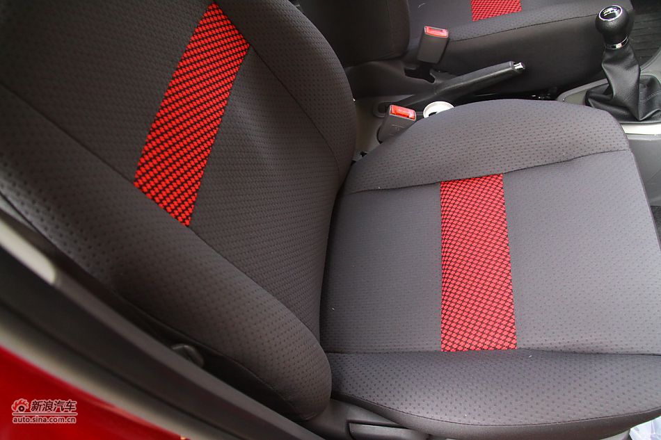 威志V2内饰实拍