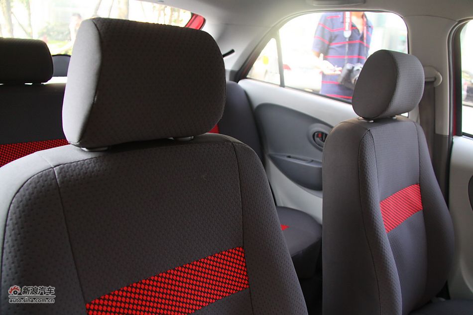 威志V2内饰实拍