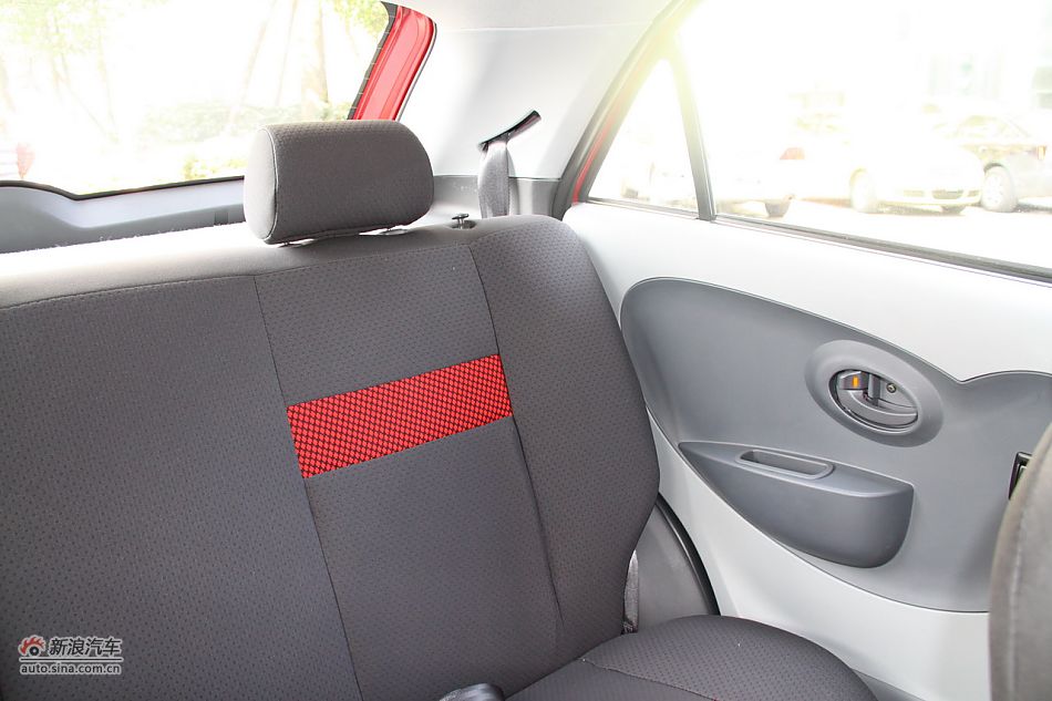 威志V2内饰实拍