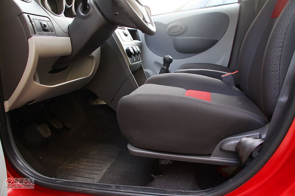 威志V2内饰实拍