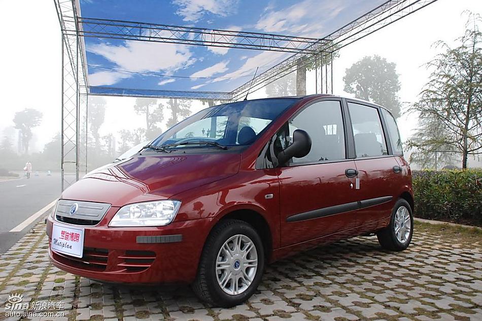 众泰梦迪博朗实拍外观图