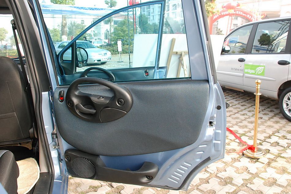 众泰梦迪博朗实拍内饰图