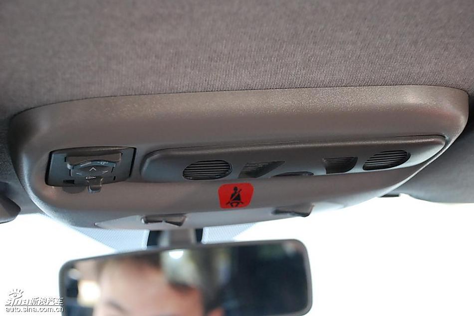众泰梦迪博朗实拍内饰图