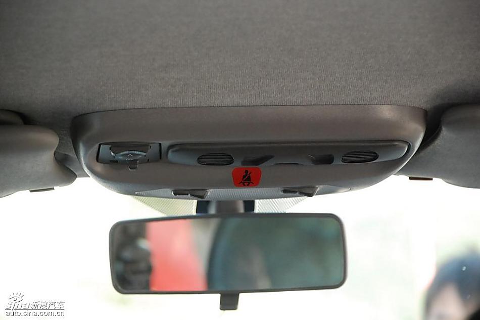 众泰梦迪博朗实拍内饰图