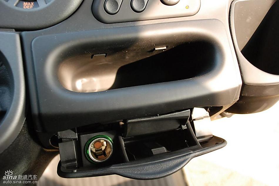 众泰梦迪博朗实拍内饰图