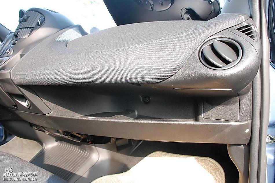 众泰梦迪博朗实拍内饰图