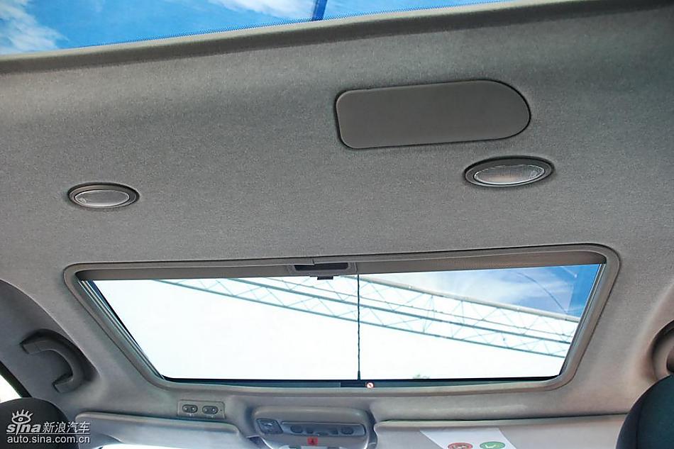 众泰梦迪博朗实拍内饰图