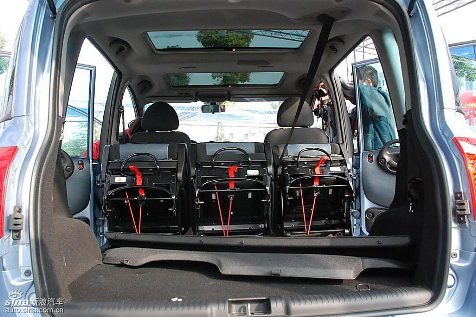 众泰梦迪博朗实拍内饰图