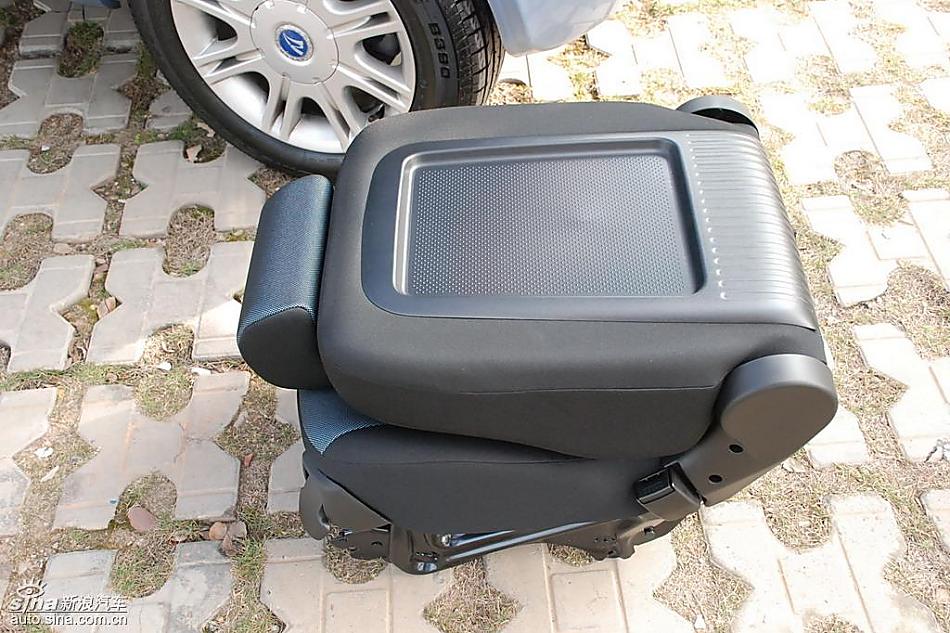 众泰梦迪博朗实拍内饰图