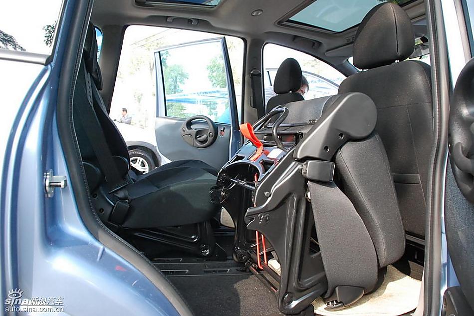 众泰梦迪博朗实拍内饰图
