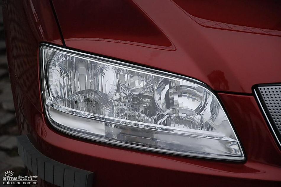 众泰梦迪博朗实拍外观图