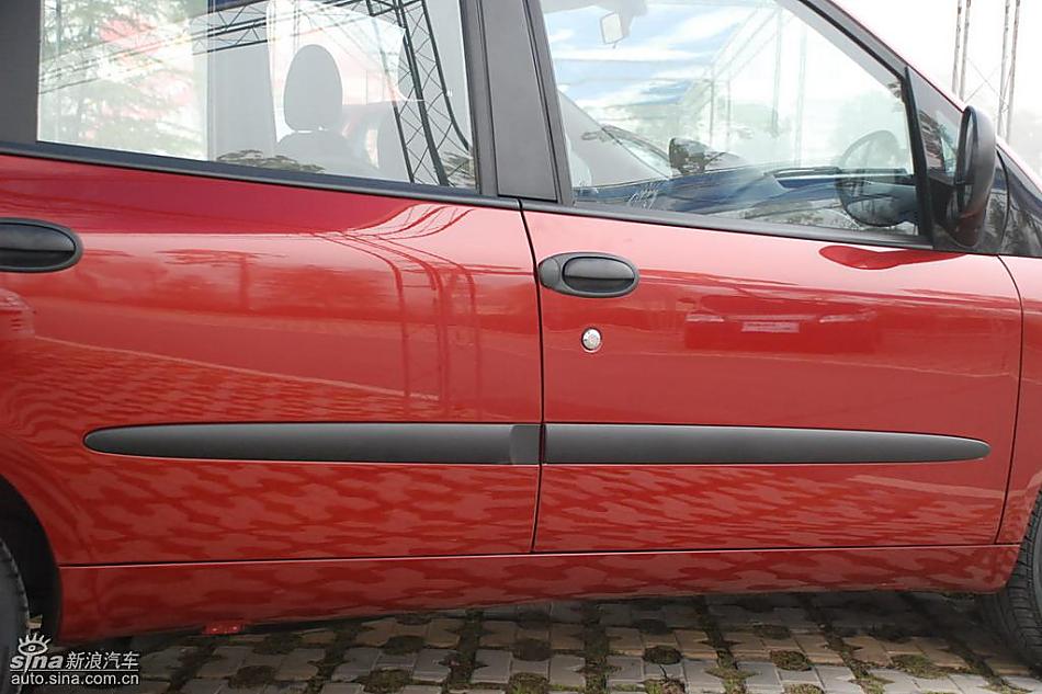 众泰梦迪博朗实拍外观图