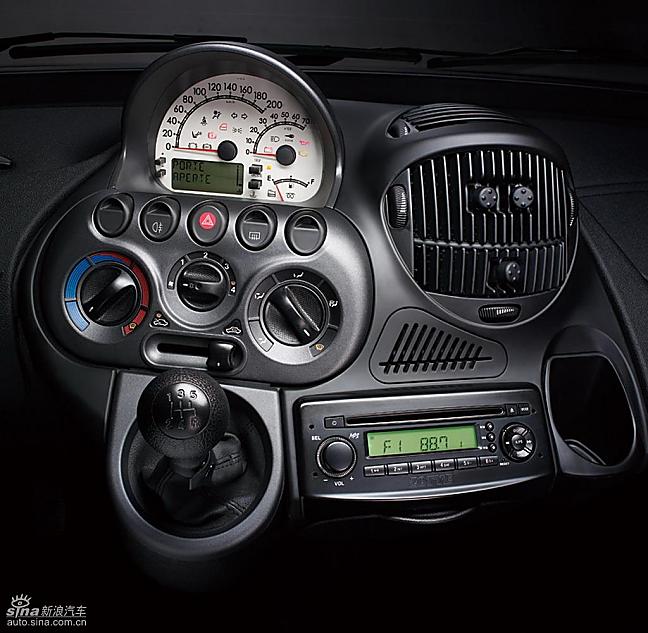 众泰梦迪博朗内饰资料图