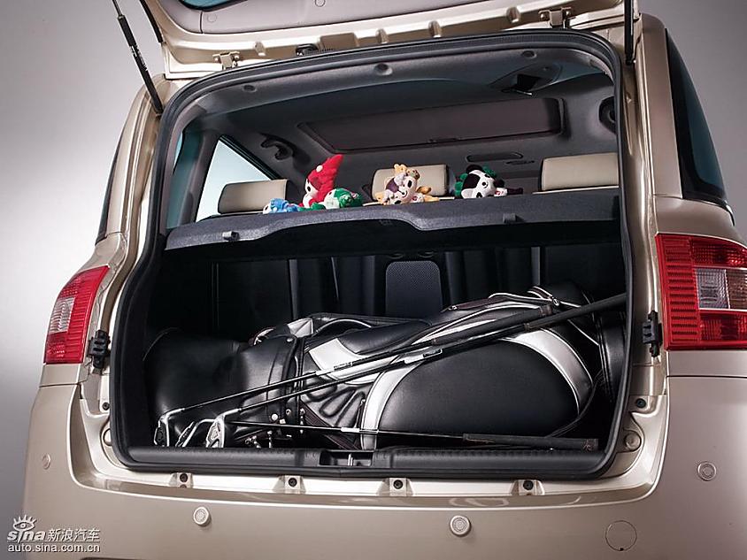 众泰梦迪博朗内饰资料图