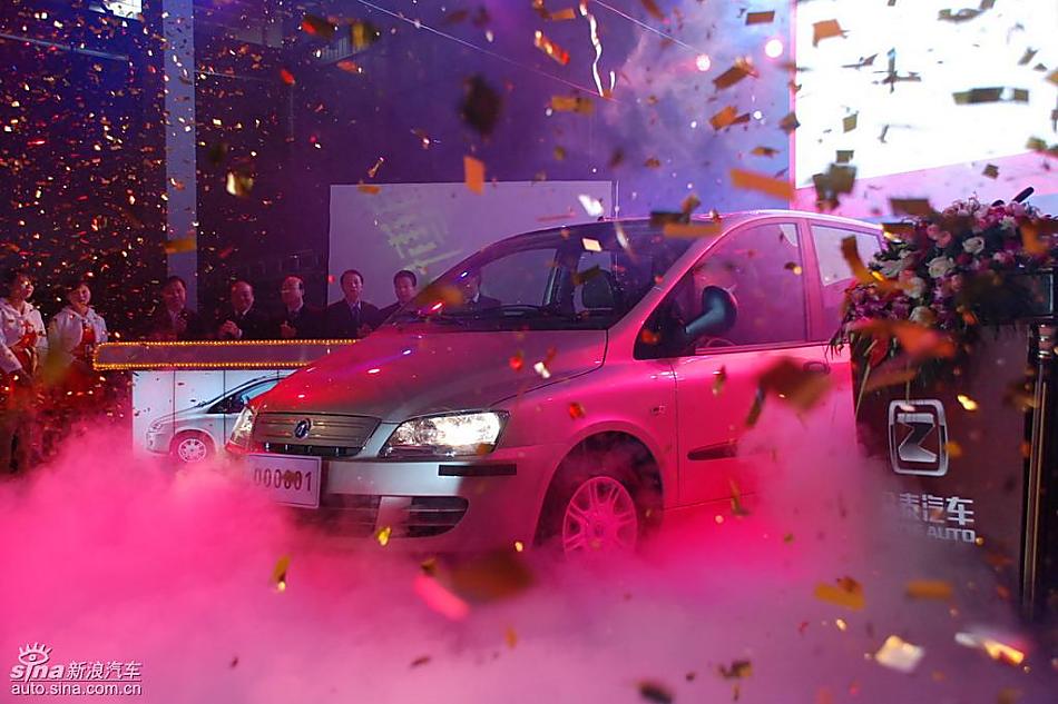 众泰梦迪博朗现场亮相