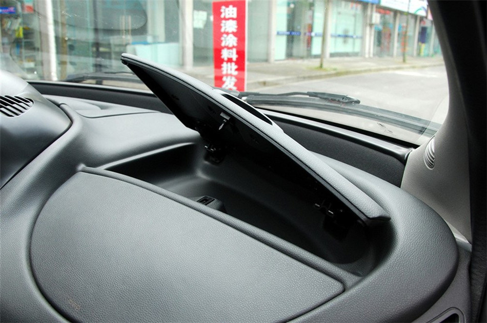 2010款朗悦6座手动基本型